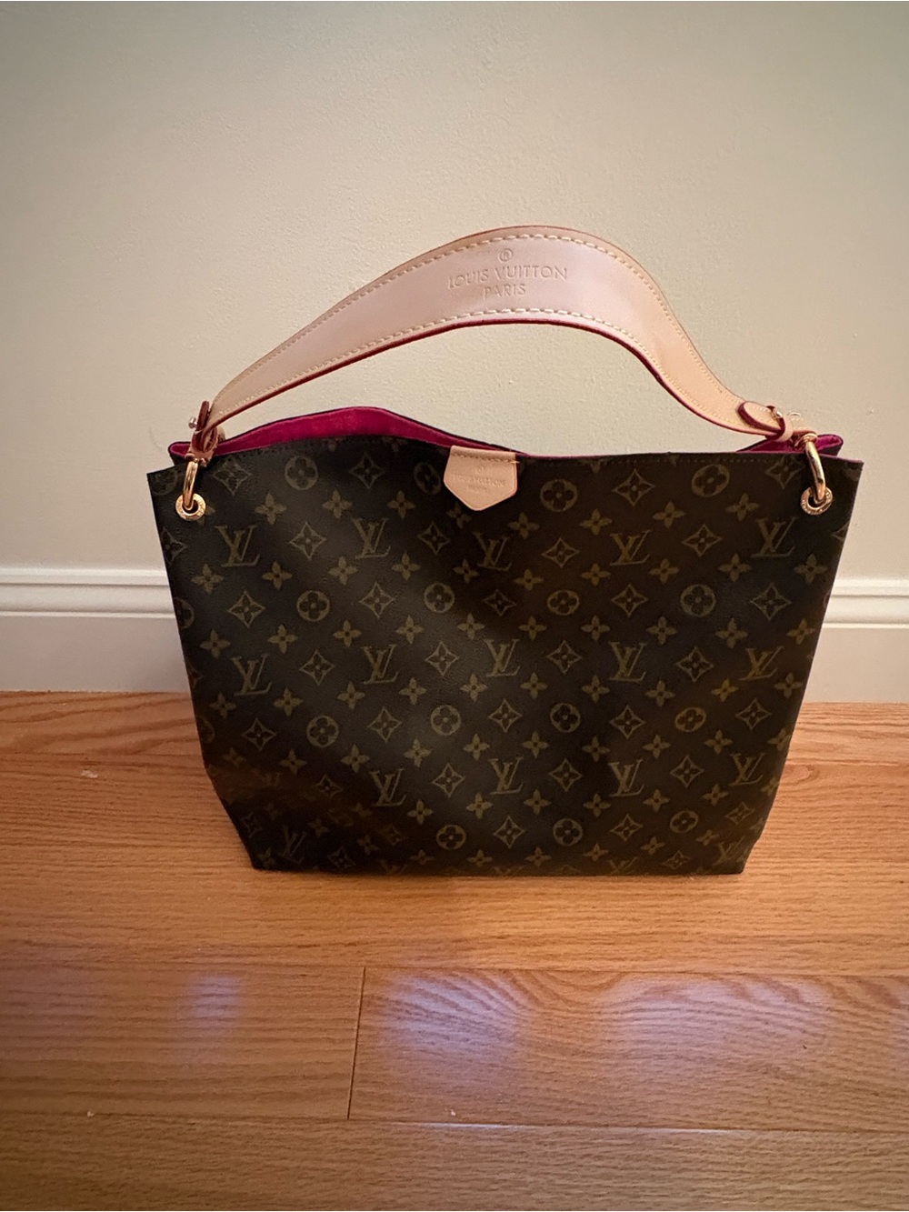 Louis Vuitton Monogram Shoulder Bag with Pink Interior Trim - Picture 3 of 9